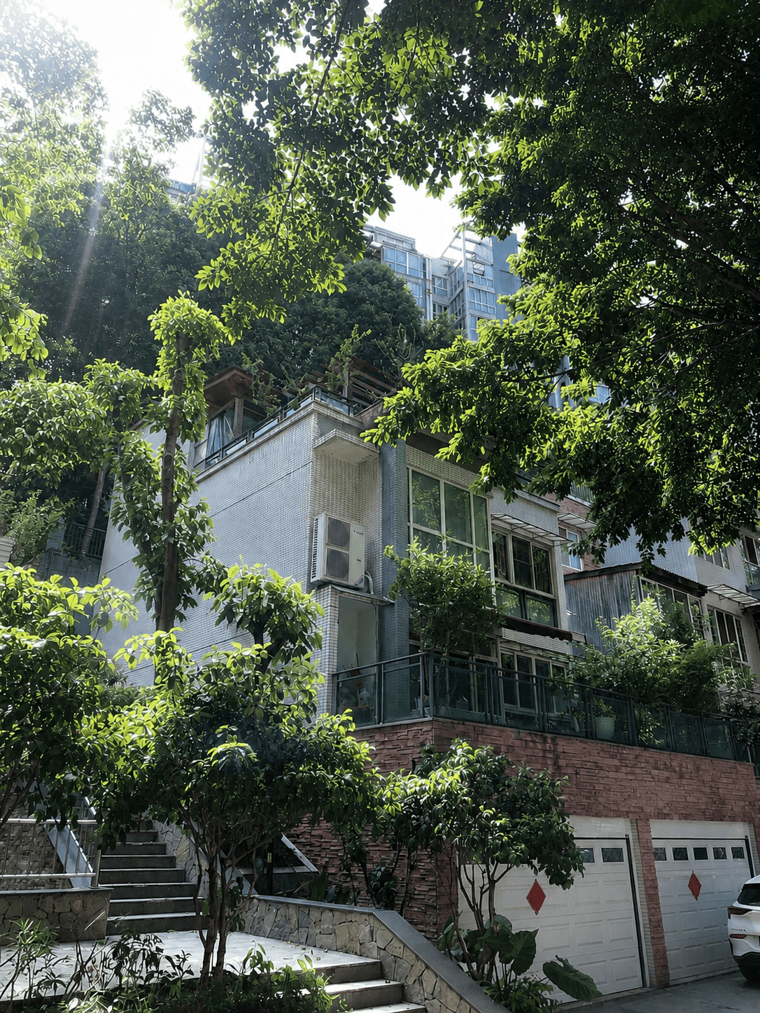 甘南岛居岁月从容升级：小小岛老别墅加装蒂升悦行款电梯